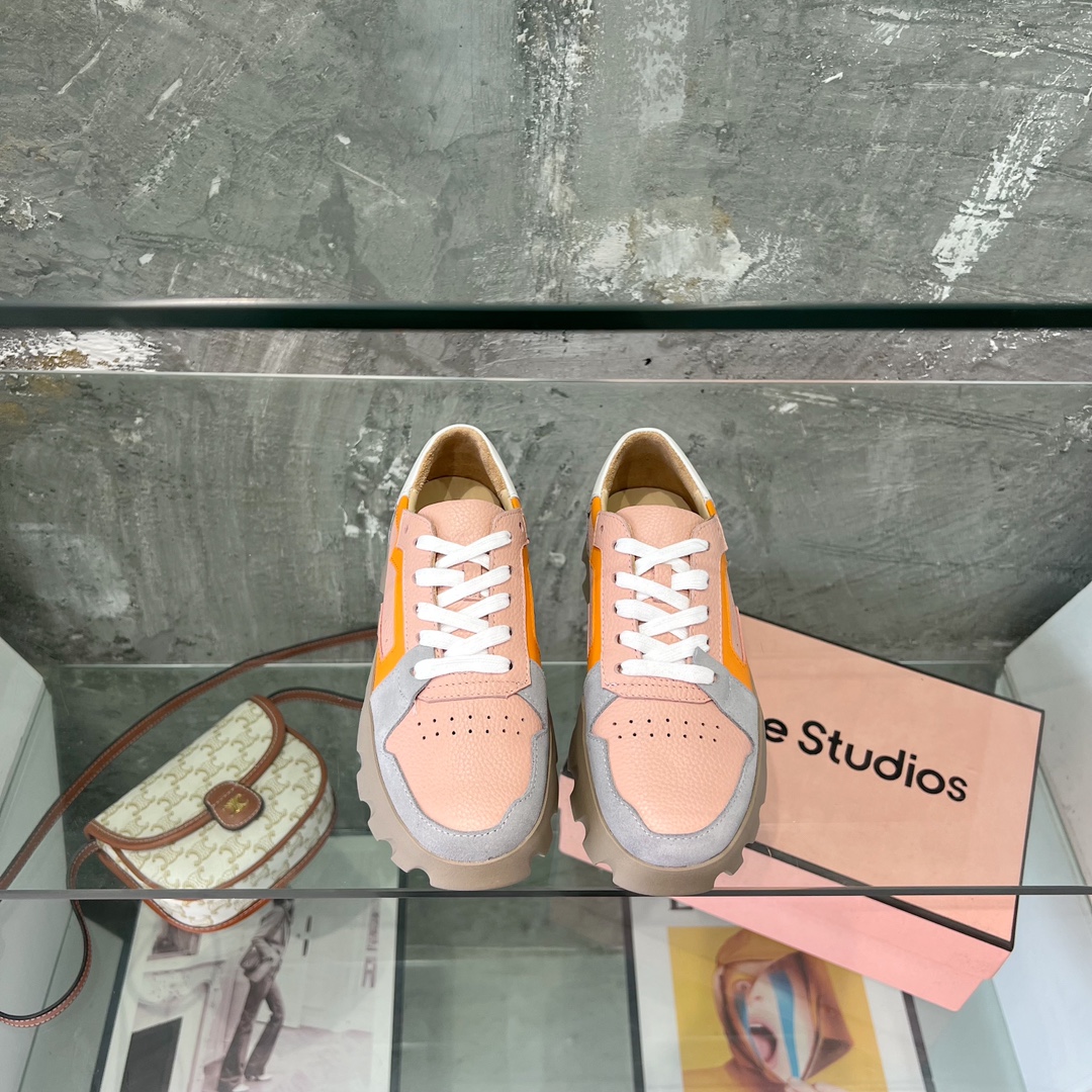 “700 Ounces of Thick-Skinned Recreational Shoes with English Wind Collages” - 图片 1