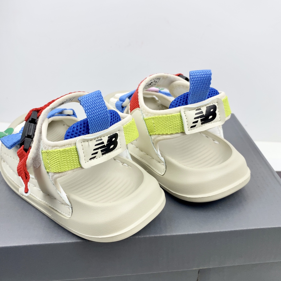 图片[8]-💘New Blance包头魔术贴童鞋男女童官网夏款最新上市💝💲 🛵NB 包头双车线车边彩色三带休闲户外沙滩鞋凉鞋🚘 💖夏季韩版防滑防踢软底透气新概念户外潮鞋凉鞋🎈 🍒颜色：黑色，兰色，红色 号码：26-35码-选品中心