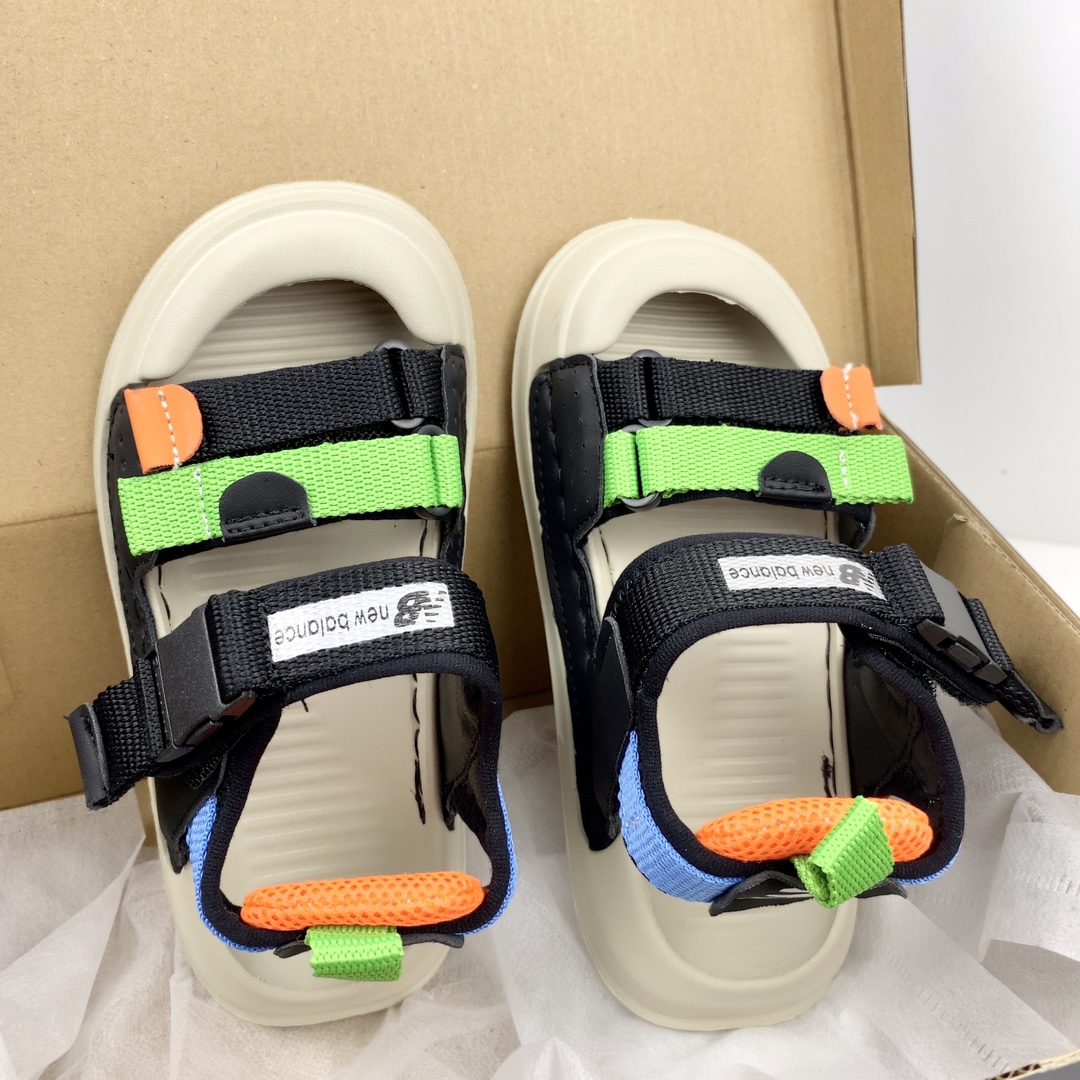 图片[6]-💘New Blance包头魔术贴童鞋男女童官网夏款最新上市💝💲 🛵NB 包头双车线车边彩色三带休闲户外沙滩鞋凉鞋🚘 💖夏季韩版防滑防踢软底透气新概念户外潮鞋凉鞋🎈 🍒颜色：黑色，兰色，红色 号码：26-35码-选品中心