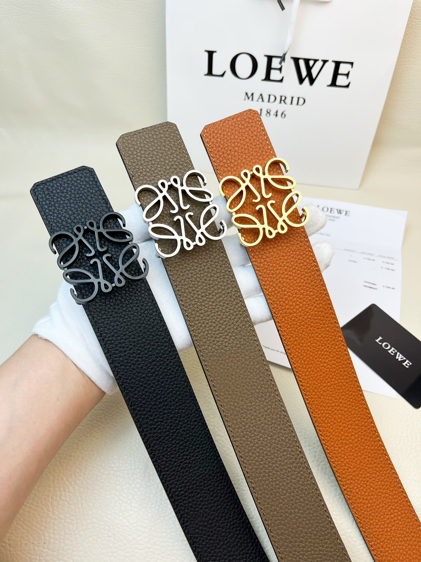 最新款上市啦品牌LOEWE罗易威.高