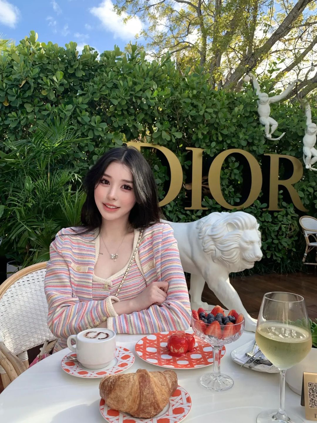 NO:633575,Bow tie, the main diamond model is more goddess-like ~ 88270, Cardia high-end jewelry19860909Bow蝴蝶结,主钻款多一分女神范～ 88270,,卡迪亚高端饰品,Jewelry