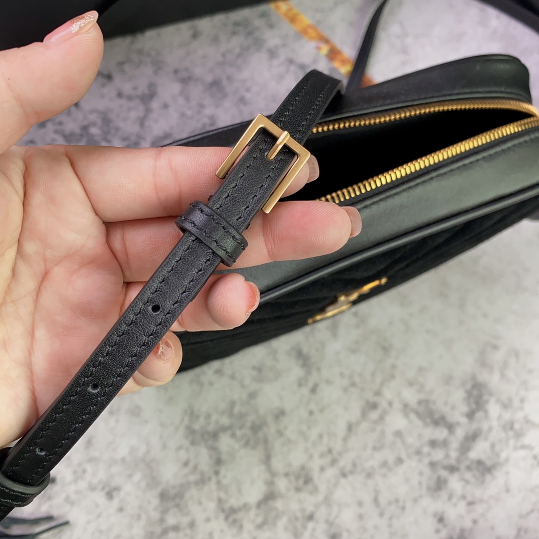 Fendi Luxury Designer Handbag Shoulder Crossbody Bag crafted in premium 7