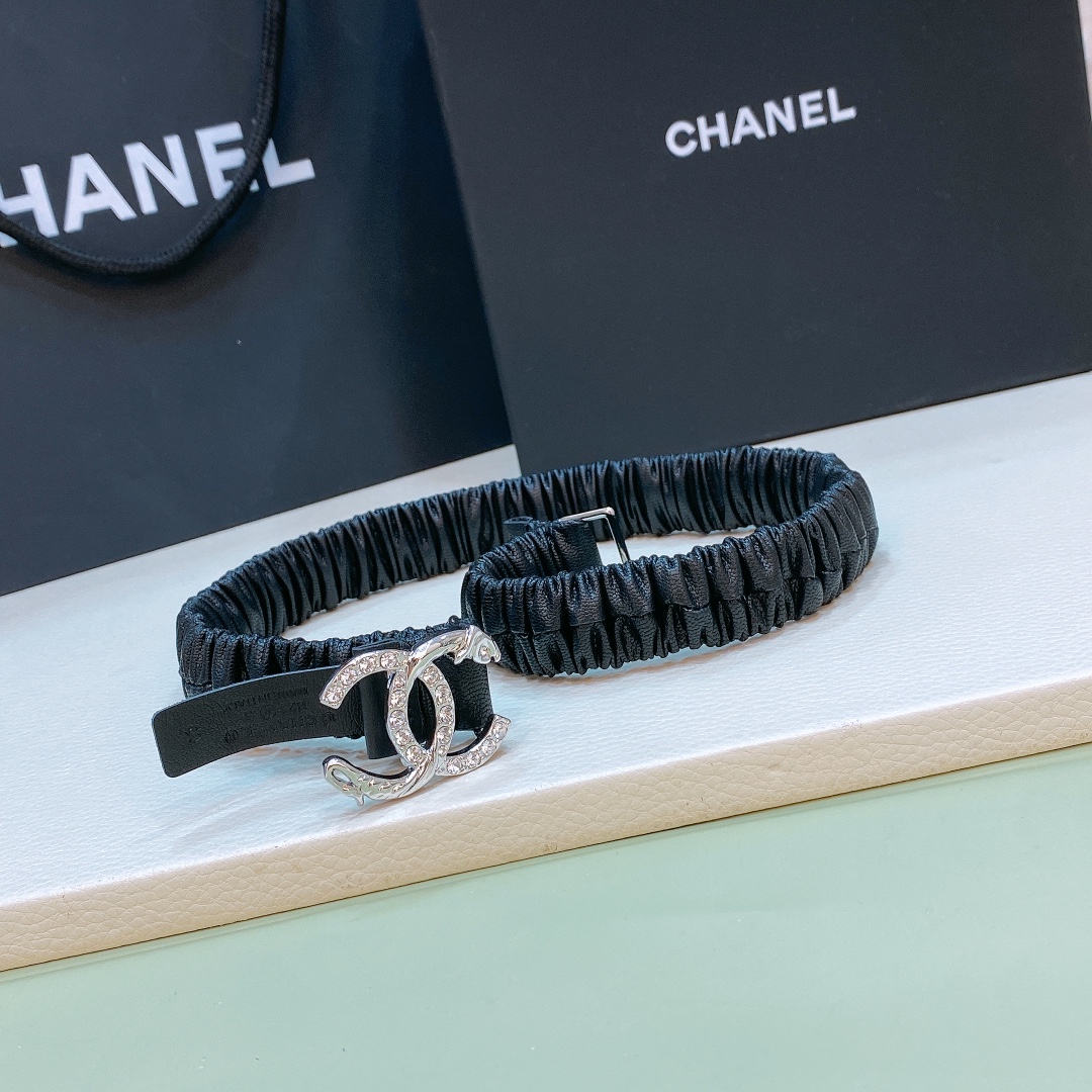 chanel23小牛皮金色金属与水钻