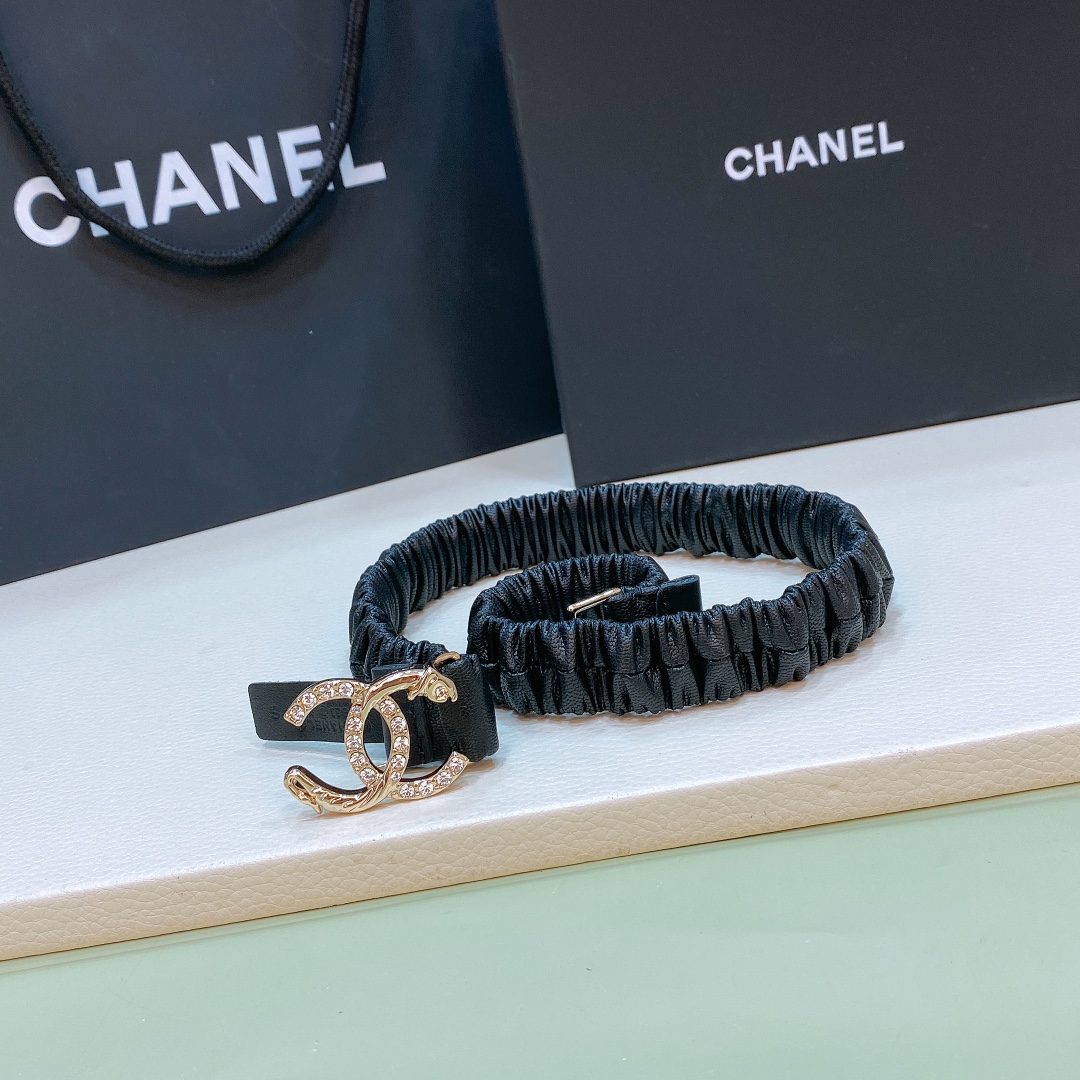 chanel23小牛皮金色金属与水钻