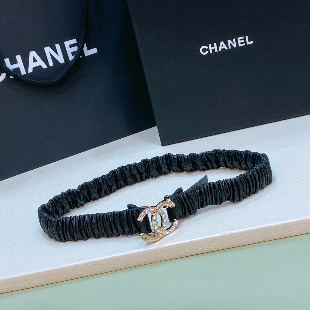 chanel23小牛皮金色金属与水钻