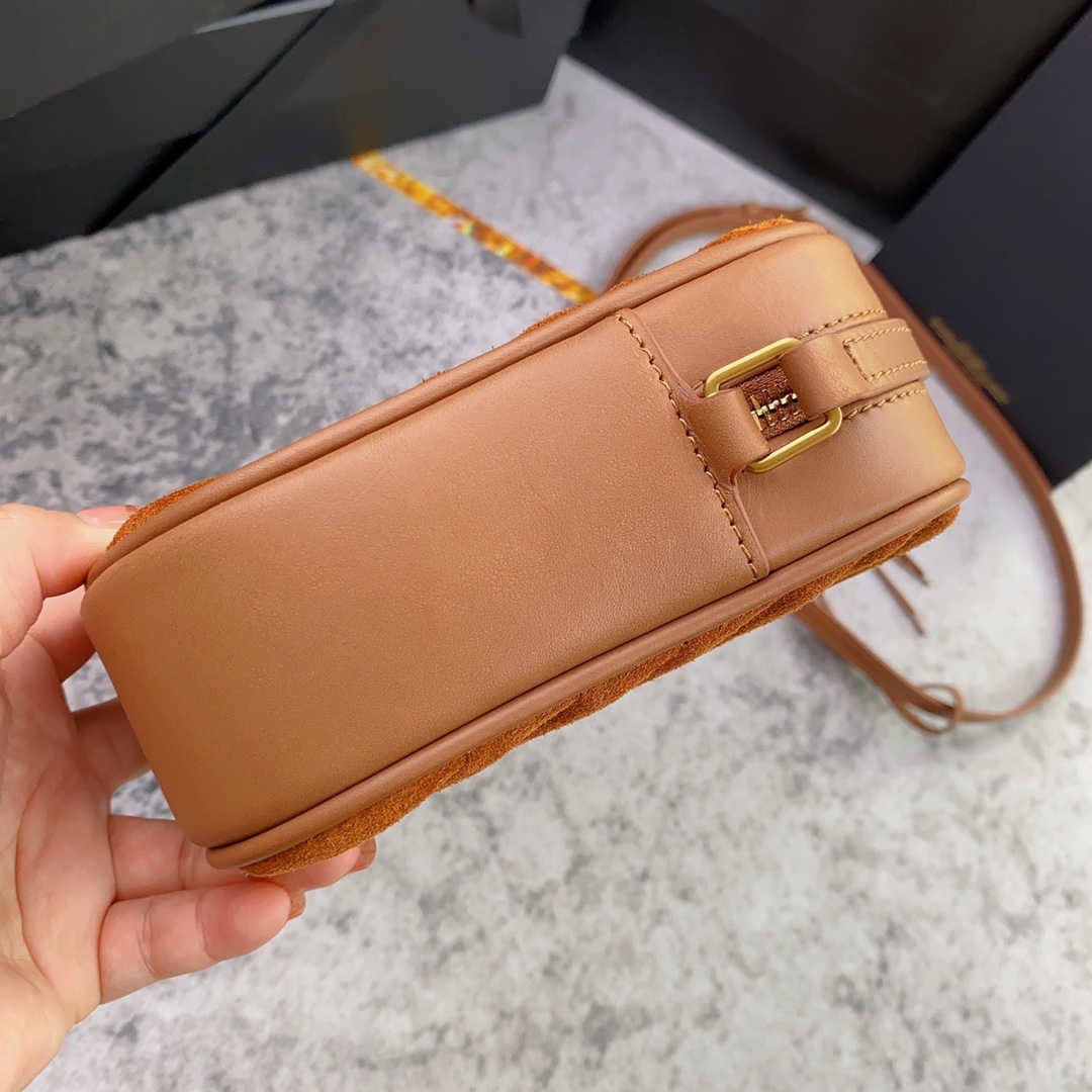 Burberry Luxury Designer Handbag Shoulder Crossbody Bag crafted in 4