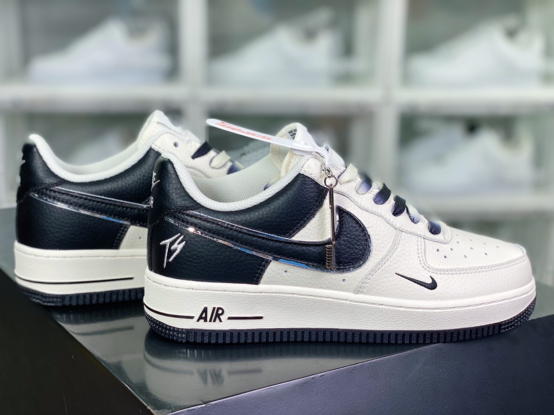 Air Force 1 Low ”Terror Squad” Air Force No. 1 classic low-top shoes ”Switching rice white and black TS embroidery” LO5636-333