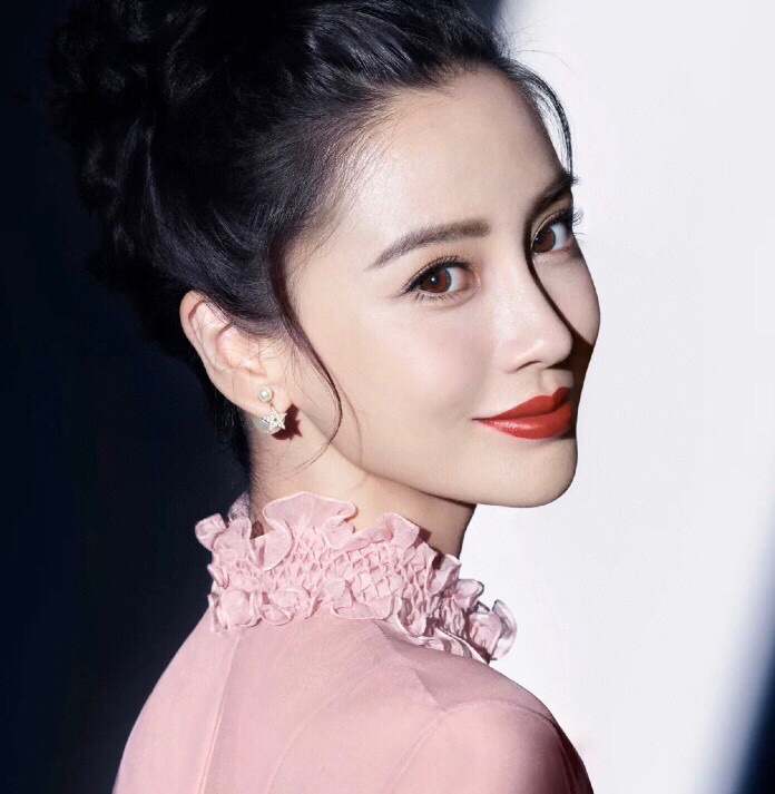 NO:103994,Purchase yb new Tribales full diamond star pearl double ball earrings full diamond star CD asymmetrical design is lively and playful. Girls' sense of nobleness coexistence who wears who looks good. Purchase yb customization Swarlow silver phantom diamond, Dior earrings, balenciaga, dior, earrings19860909购入yb 新款Tribales满钻星星珍珠双球耳钉耳环 满钻星星CD不对称设计灵动又俏皮 少女心贵气感并存谁戴谁好看 购入yb开发定制 施华洛银色魅影钻,Dior耳钉,balenciaga,dior,earrings,Jewelry