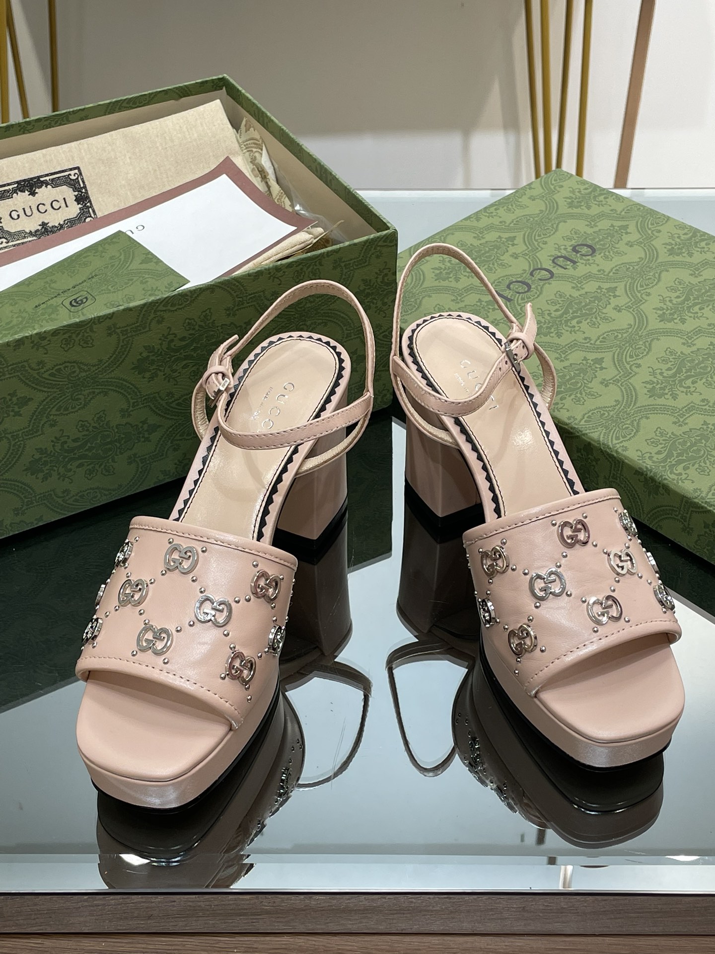 Gucci Shoes Sandals Green Genuine Leather Sheepskin Spring Collection Fashion