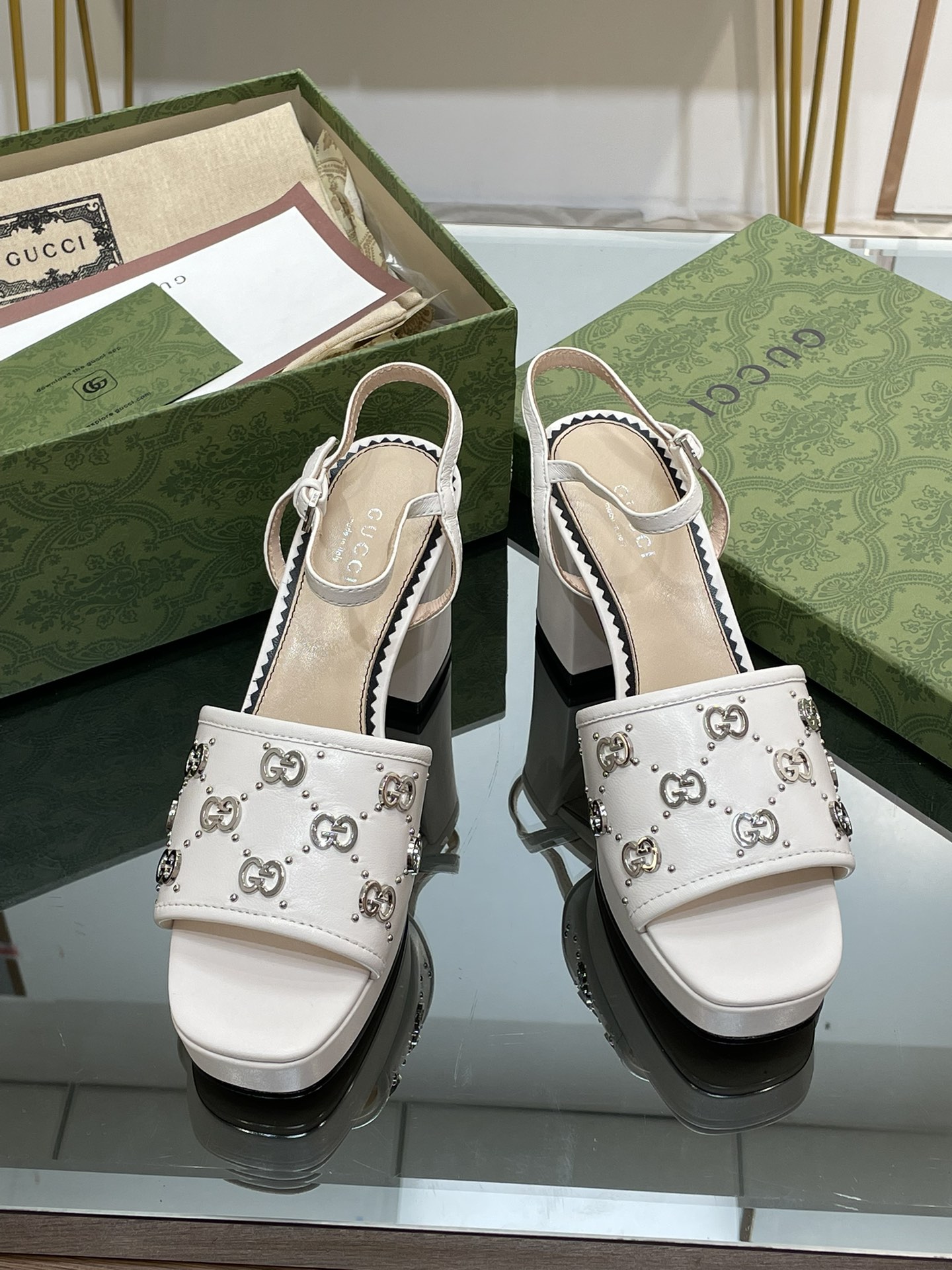 Gucci Shoes Sandals Best Wholesale Replica
 Green Genuine Leather Sheepskin Spring Collection Fashion