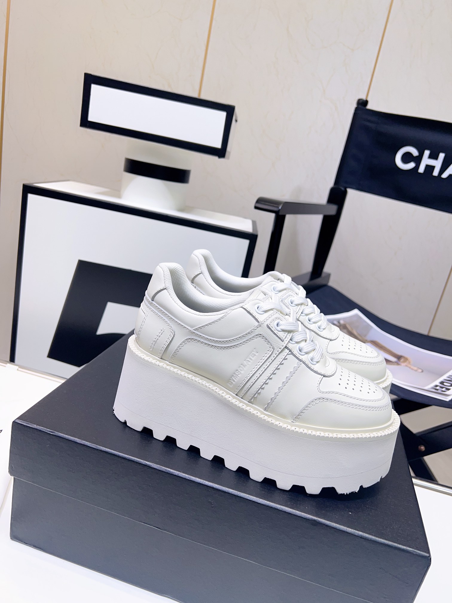 DYMALNOTPY 2023 Liu Yofi Star Shoes: Red-Hot Pancreas for Spring/Summer Fashion - 图片 1