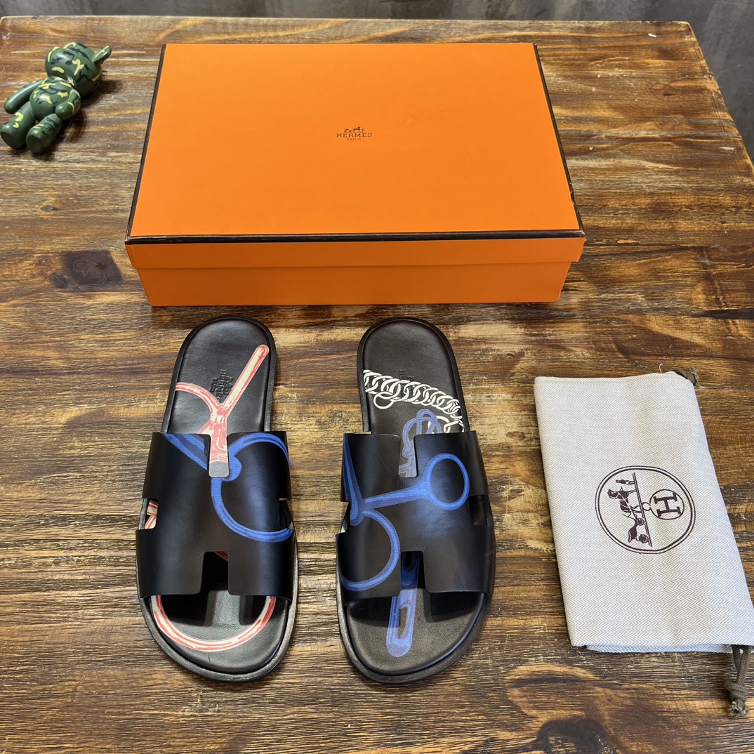 Hermès H家2023s新款男凉拖爱马仕Hermes 喜欢二舅姥爷拖鞋的一定不能错过这款拖鞋，好穿百搭又