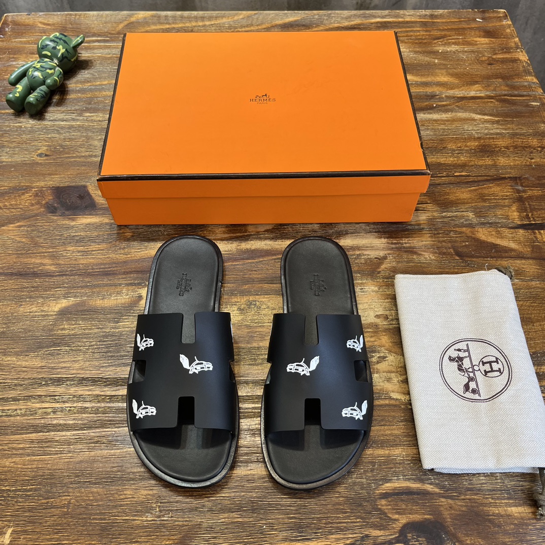 Hermès H家2023s新款男凉拖爱马仕Hermes 喜欢二舅姥爷拖鞋的一定不能错过这款拖鞋，好穿百搭又