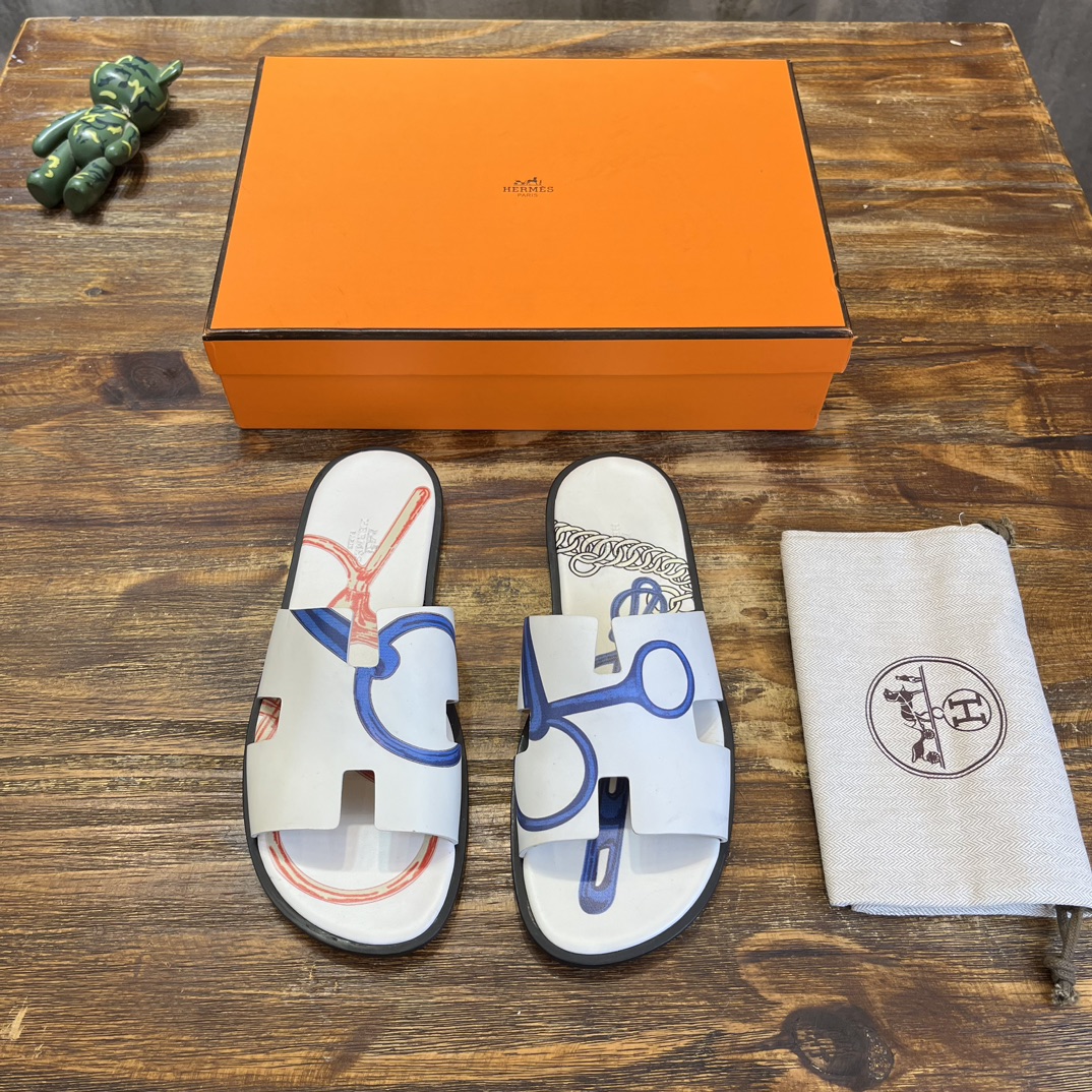 Hermès H家2023s新款男凉拖爱马仕Hermes 喜欢二舅姥爷拖鞋的一定不能错过这款拖鞋，好穿百搭又