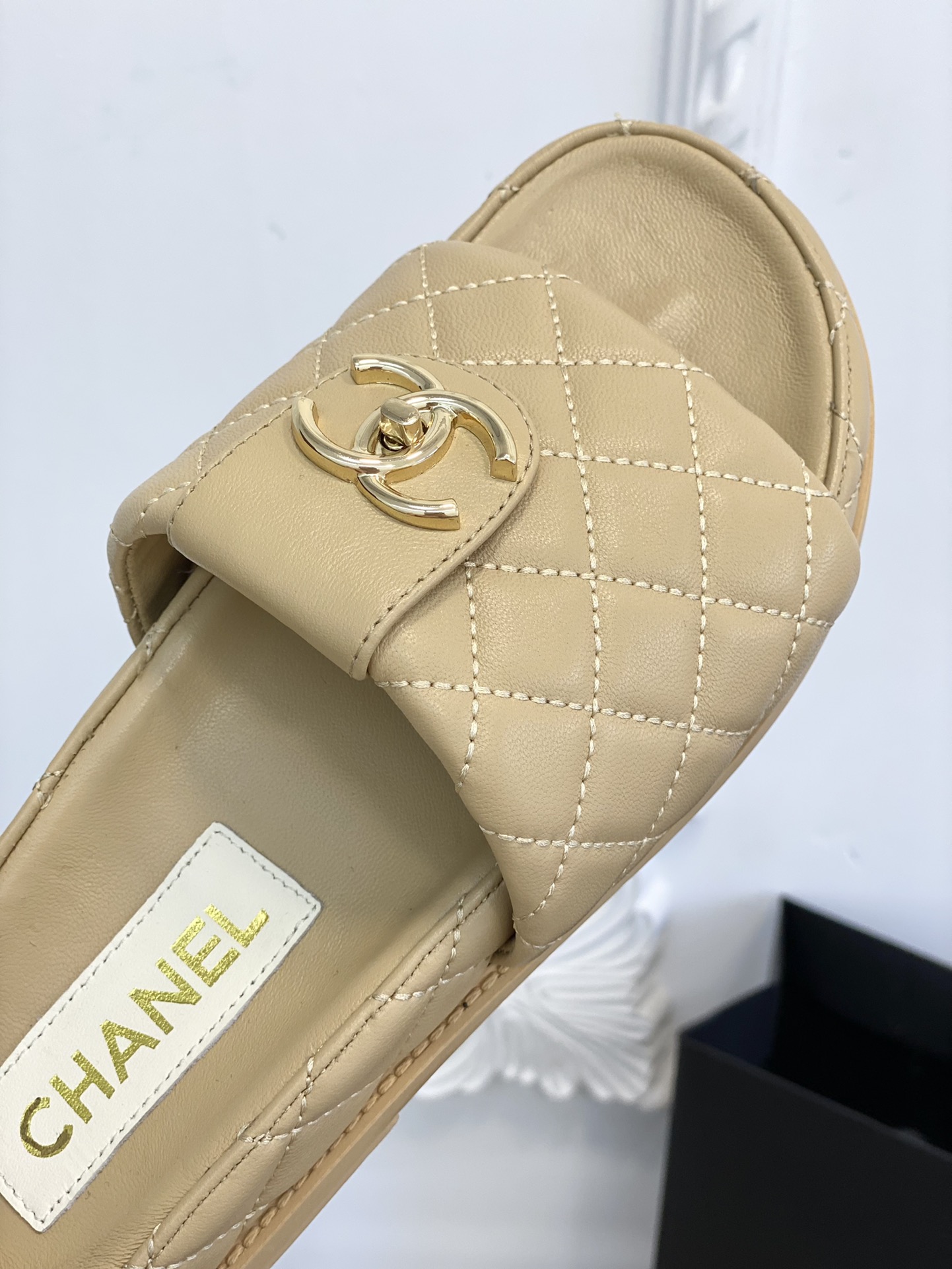 Chanel23新款拖鞋！专柜春夏新
