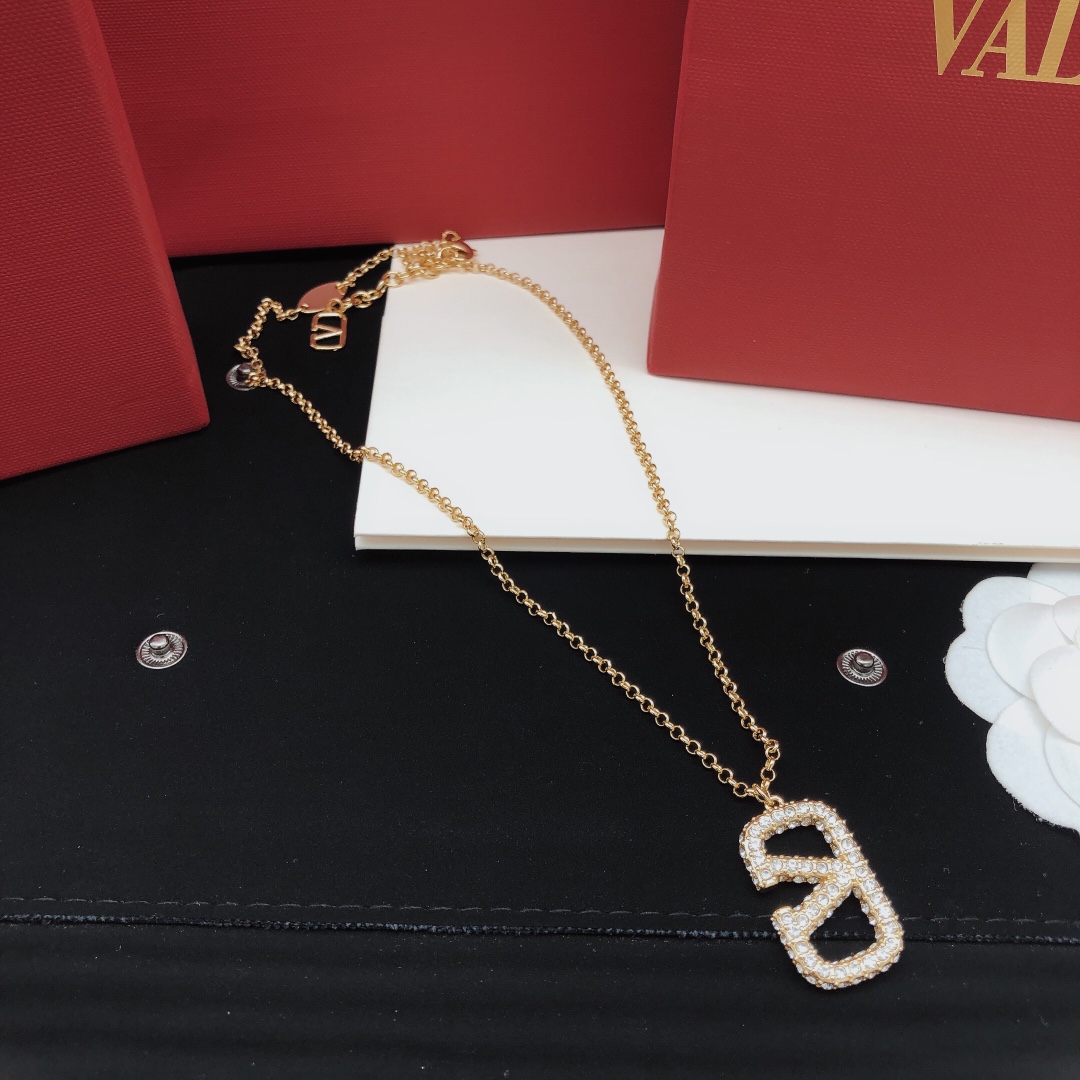 Valentino Haute Couture Haute Joaillerie Fine Jewelry Earrings Necklace 2