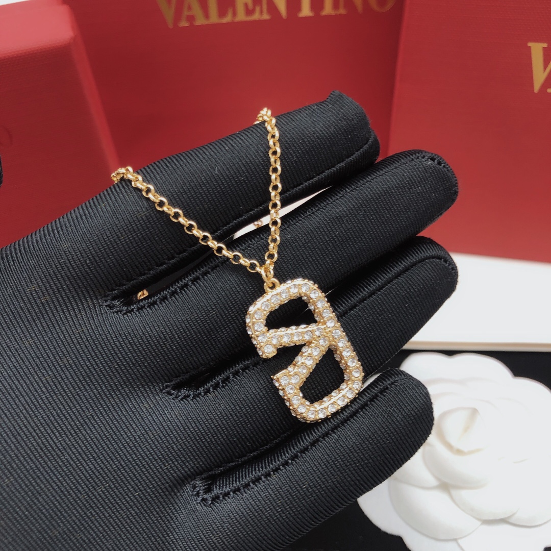 Valentino Haute Couture Haute Joaillerie Fine Jewelry Earrings Necklace 3