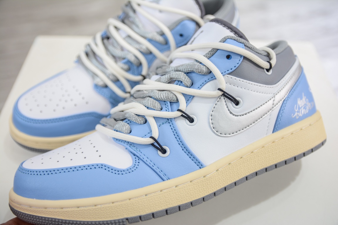 220 原装Air Jordan 1 Low 绑带白蓝银  553558-053