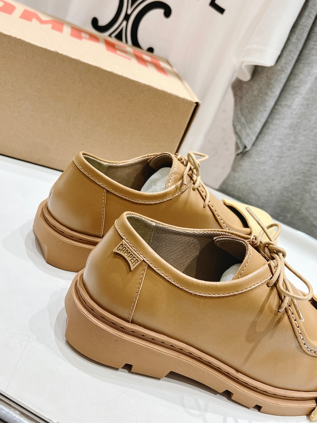 High-End Detachable Camper Shoes with Custom Fabrics and Comfortable Fit - 图片 8