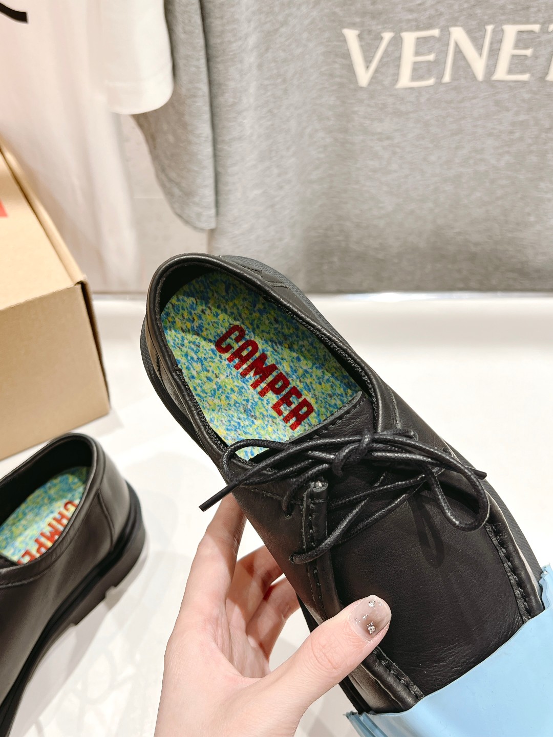 High-End Detachable Camper Shoes with Custom Features and Vibrant Colors - 图片 6