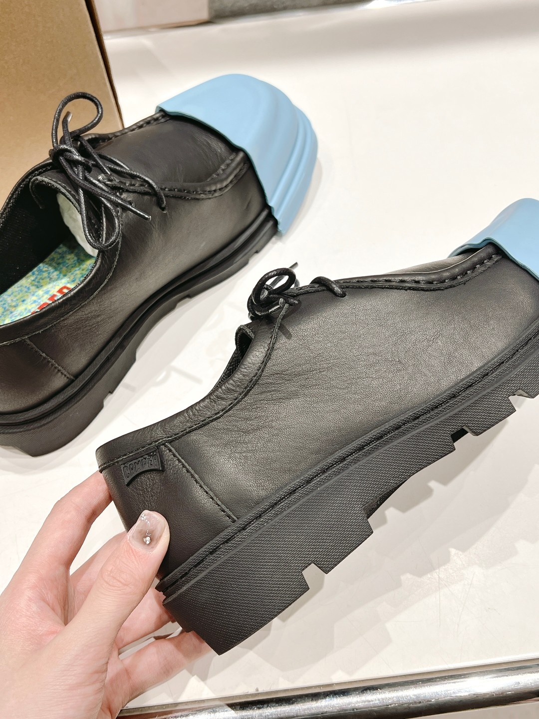 High-End Detachable Camper Shoes with Custom Features and Vibrant Colors - 图片 8