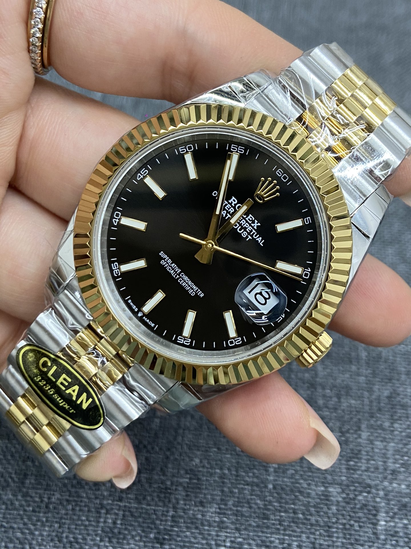 Rolex Ｃ劳力士日志 3235顺调一体机，41mm