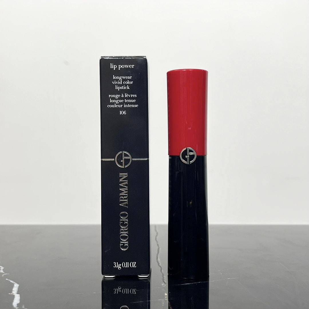 ¡Lápiz labial de tubo fino rojo y negro de Armani! Tonos: 106-107-109-200-201-202-206-214-301-400-404-405-504. 110.