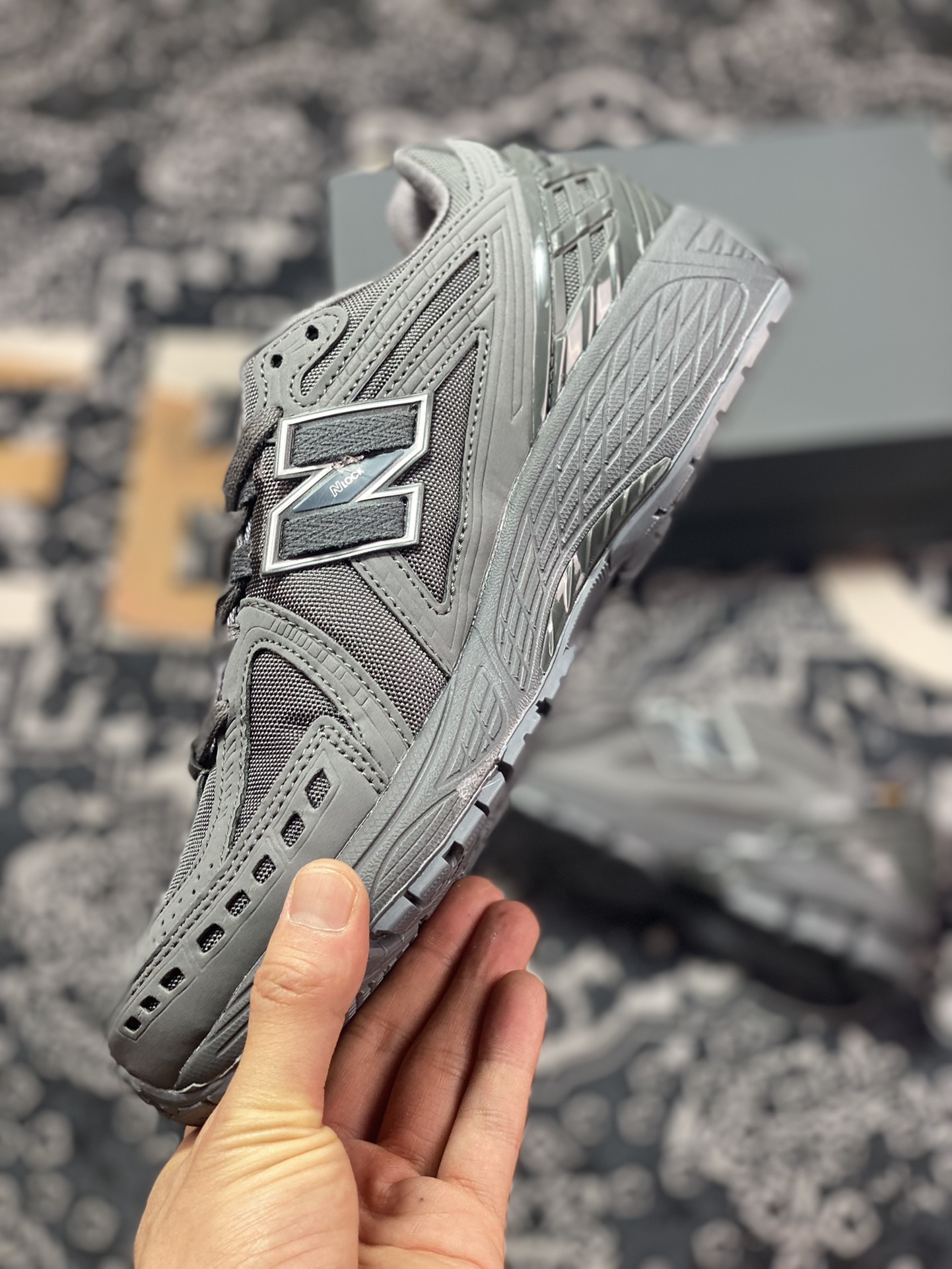 260 New Balance M1906R系列复古老爹风休闲运动慢跑鞋“网布碳灰”M1906RU