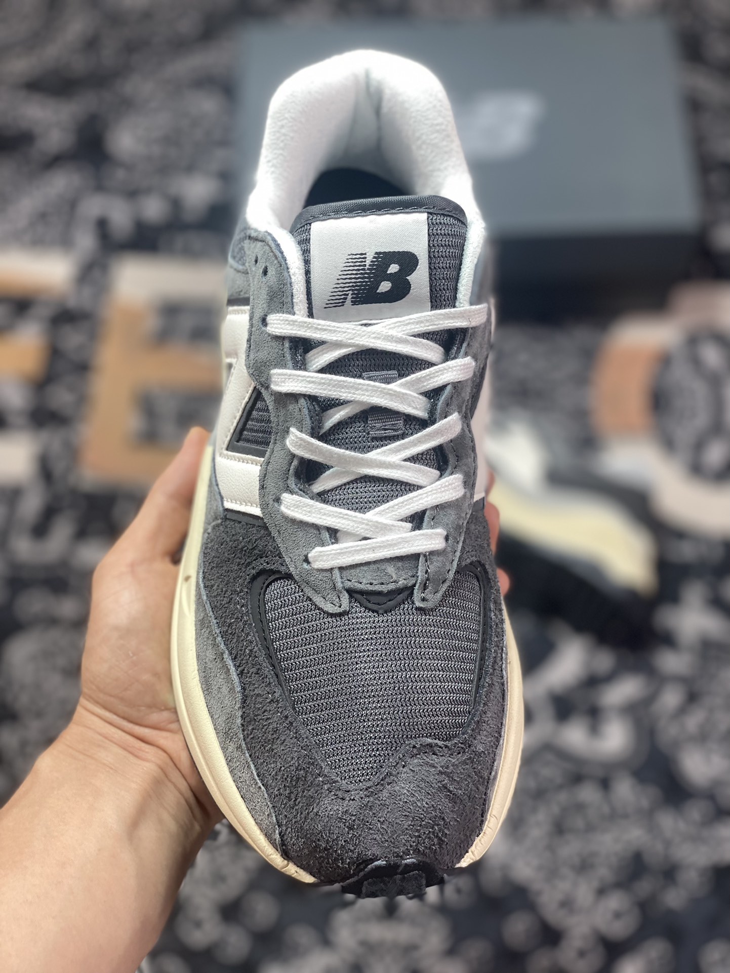 160 New Balance M5740系列复古老爹风休闲运动慢跑鞋“深灰色”M5740VL1