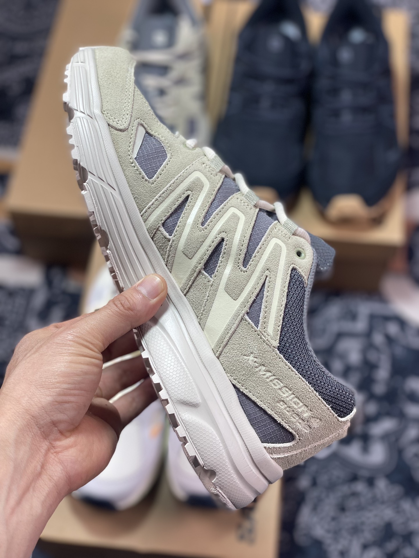 240 萨洛蒙/Salomon X-Mission 4 Suede”Pewter/Moss Gray/Moth”使命4代跑步鞋“杏色灰白”471378