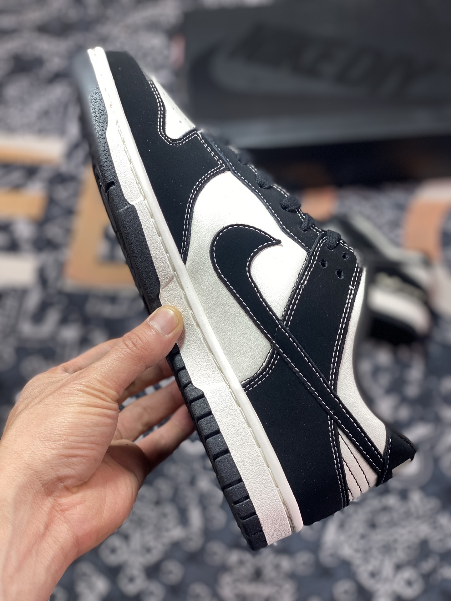280 Carhartt WIP x Nike SB Dunk Low”Black/Beige/Bat”扣篮板鞋“皮革黑米白卡哈特”FC1688-300