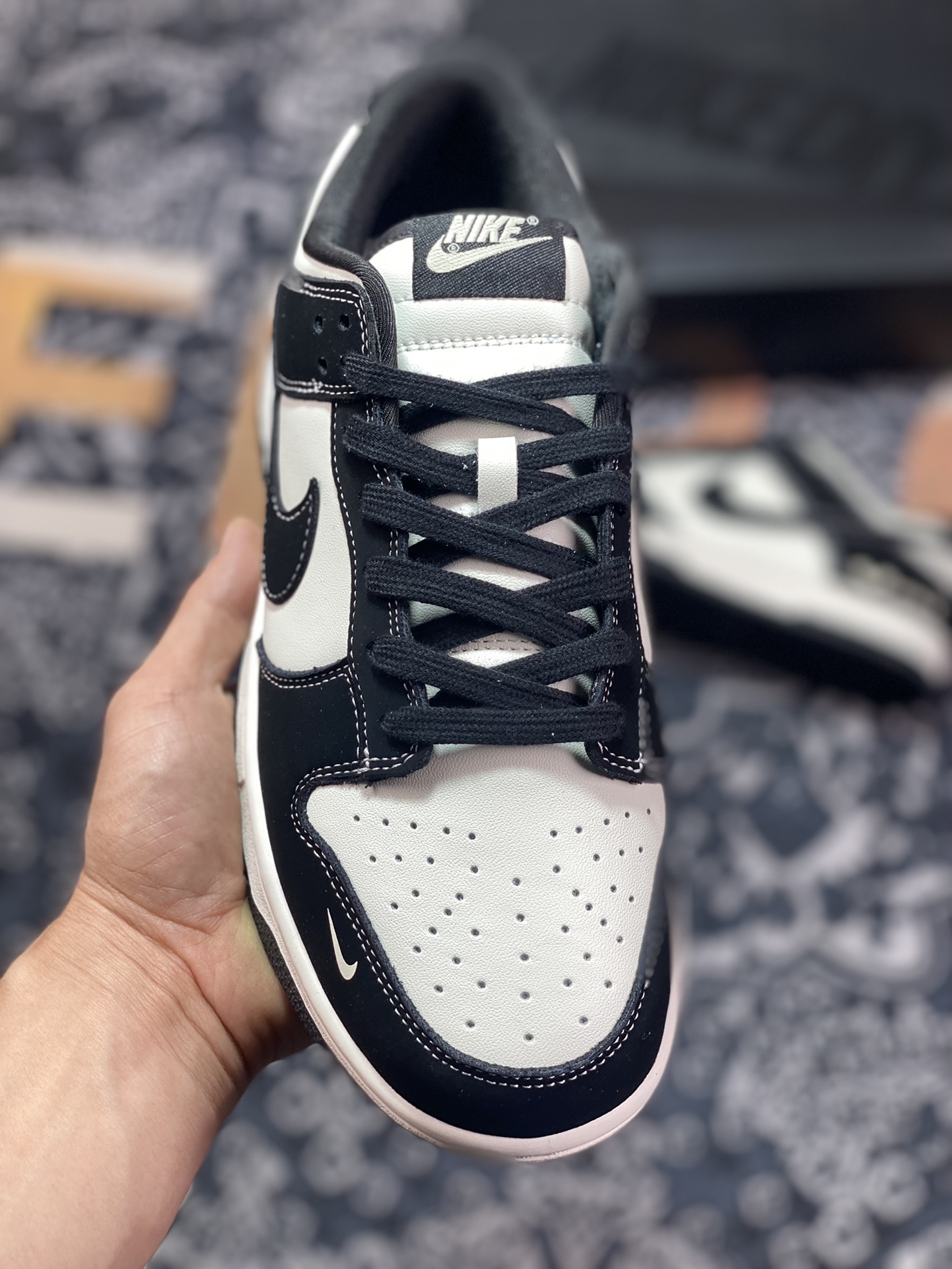280 Carhartt WIP x Nike SB Dunk Low”Black/Beige/Bat”扣篮板鞋“皮革黑米白卡哈特”FC1688-300