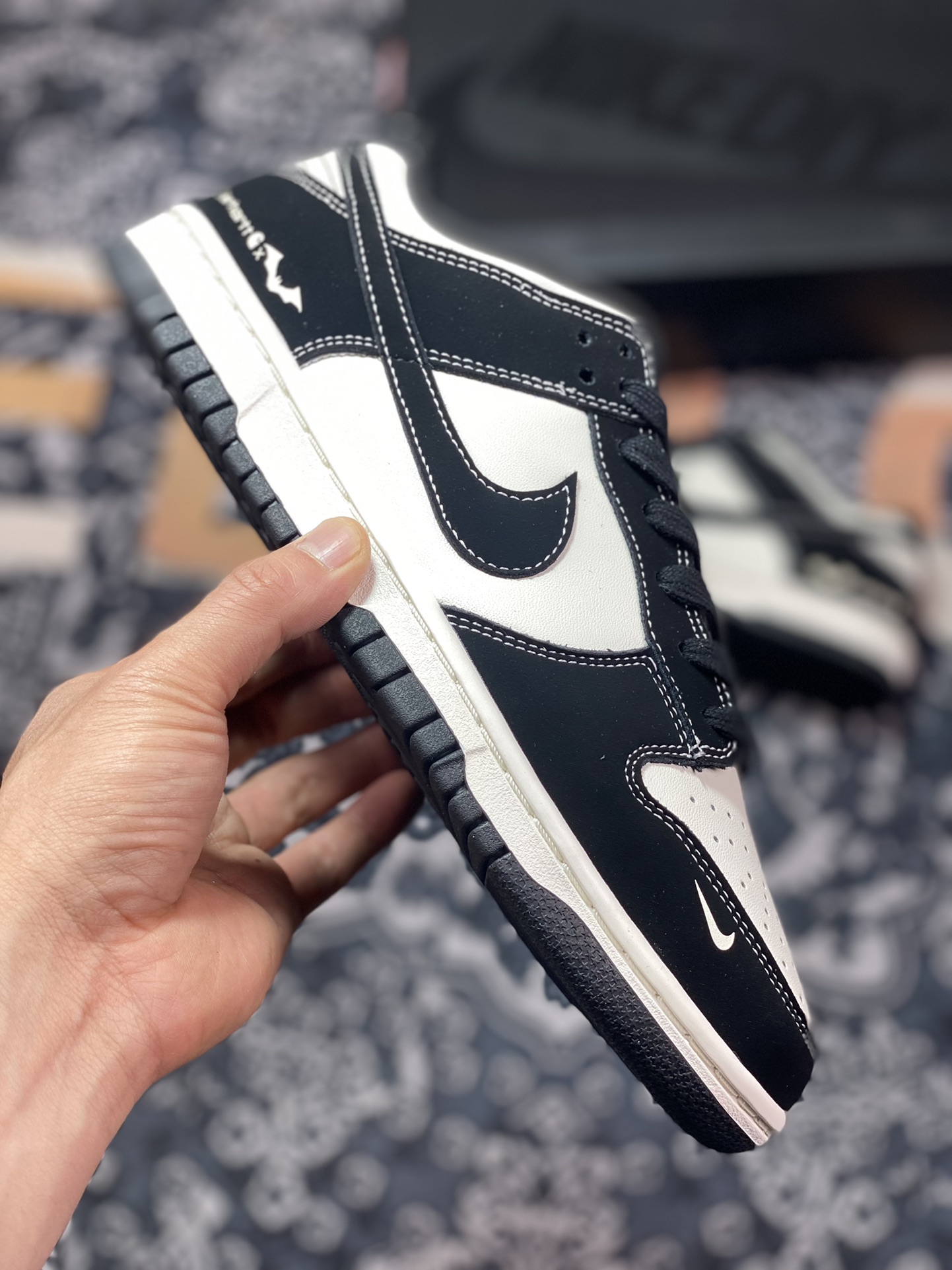 280 Carhartt WIP x Nike SB Dunk Low”Black/Beige/Bat”扣篮板鞋“皮革黑米白卡哈特”FC1688-300