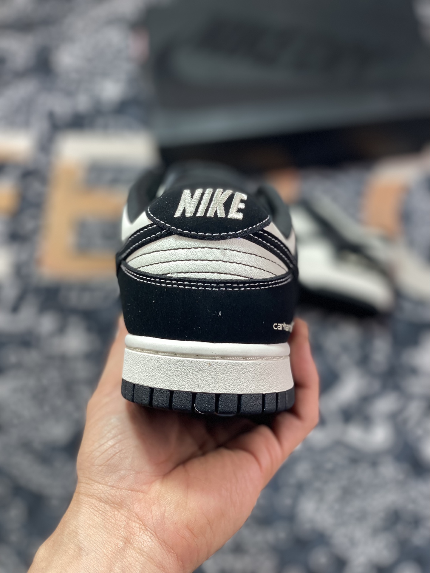 280 Carhartt WIP x Nike SB Dunk Low”Black/Beige/Bat”扣篮板鞋“皮革黑米白卡哈特”FC1688-300