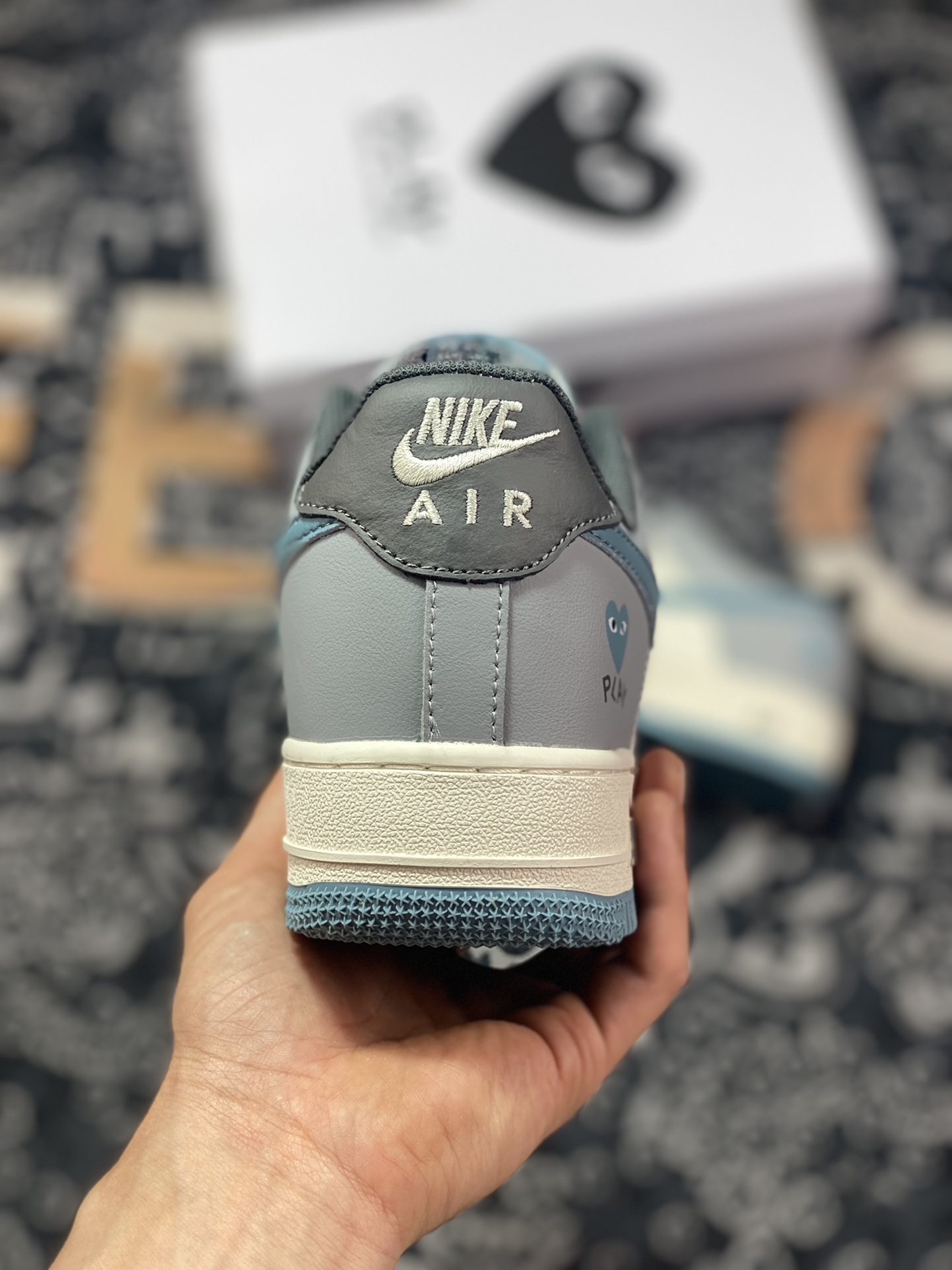 240 Comme des Garcons Play x Nike Air Force 1 '07 Low”CDG”空军一号板鞋“拼接深灰米白灰蓝CDG桃心”CJ0304-013