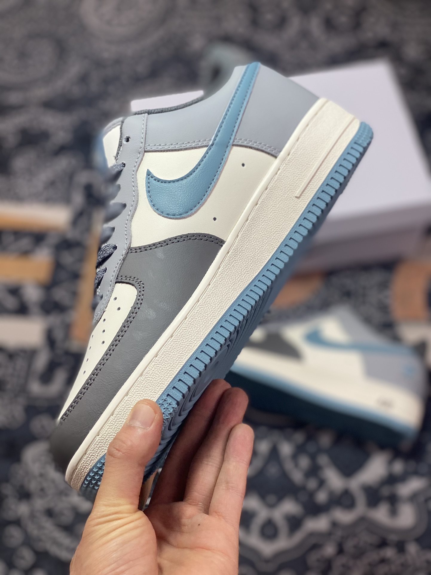 240 Comme des Garcons Play x Nike Air Force 1 '07 Low”CDG”空军一号板鞋“拼接深灰米白灰蓝CDG桃心”CJ0304-013