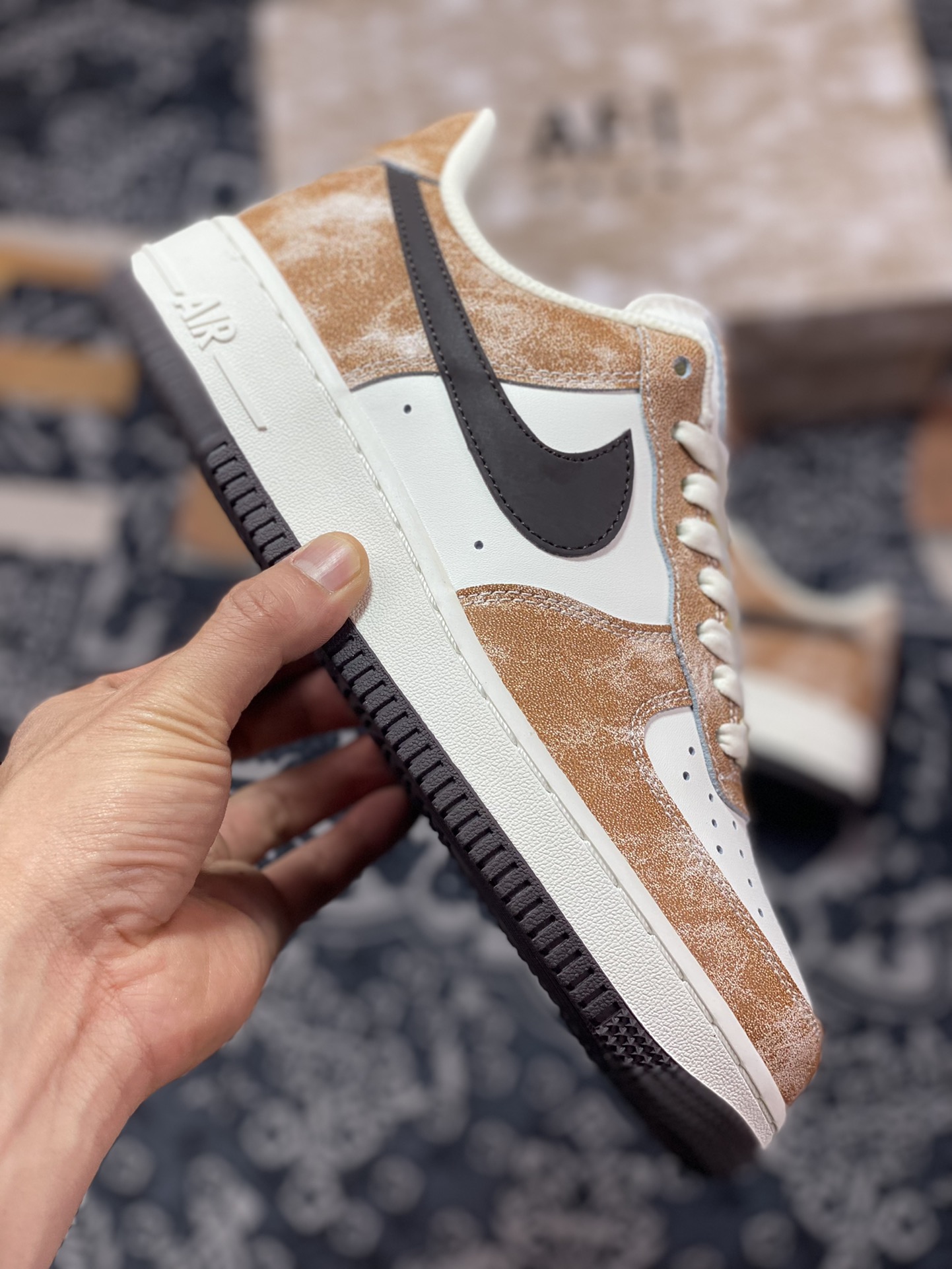 240 Nike By You Air Force 1'07 Low Retro SP空军一号低帮板鞋“皮革米白摩卡棕深褐”BX5815-536