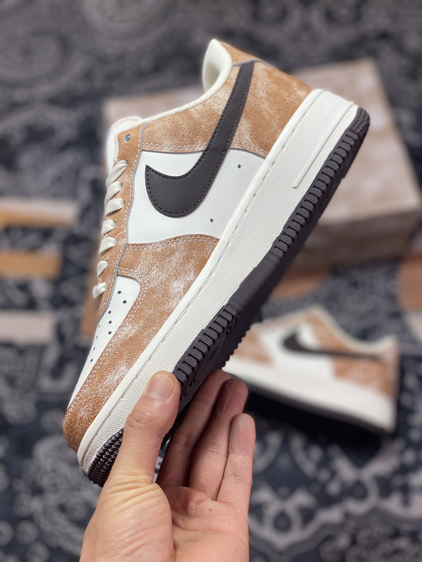 240 Nike By You Air Force 1'07 Low Retro SP空军一号低帮板鞋“皮革米白摩卡棕深褐”BX5815-536