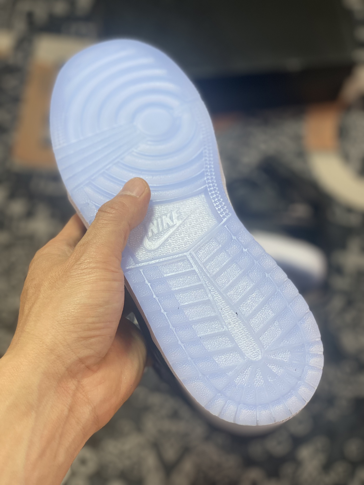 220 Air Jordan 1 Mid 漆皮拼接黑中帮系列  DV1308-004