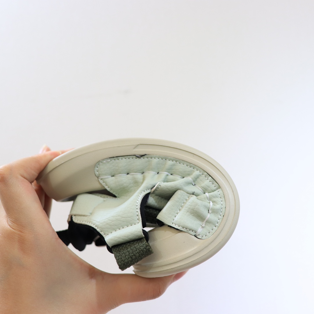 图片[8]-💘2023耐克包头魔术贴童鞋男女童官网夏款最新上市💝💲 🛵Nike 包头双车线车边三带休闲户外沙滩鞋凉鞋🚘 💖夏季韩版防滑防踢软底透气新概念户外潮鞋凉鞋🎈 🍒颜色：蓝色，绿色，红色 号码：26-35码-选品中心