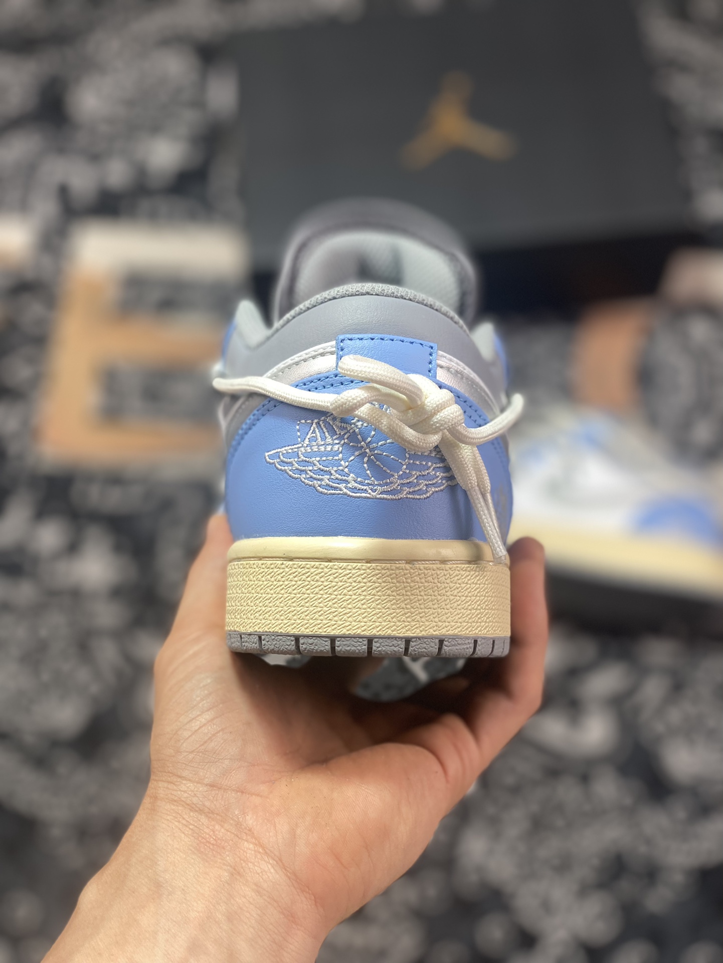 220 Air Jordan 1 Low 绑带白蓝银  553558-053