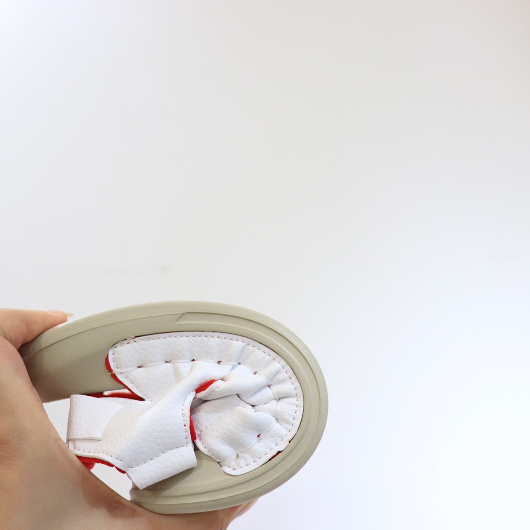 图片[8]-💘2023耐克包头魔术贴童鞋男女童官网夏款最新上市💝💲 🛵Nike 包头双车线车边三带休闲户外沙滩鞋凉鞋🚘 💖夏季韩版防滑防踢软底透气新概念户外潮鞋凉鞋🎈 🍒颜色：蓝色，绿色，红色 号码：26-35码-选品中心