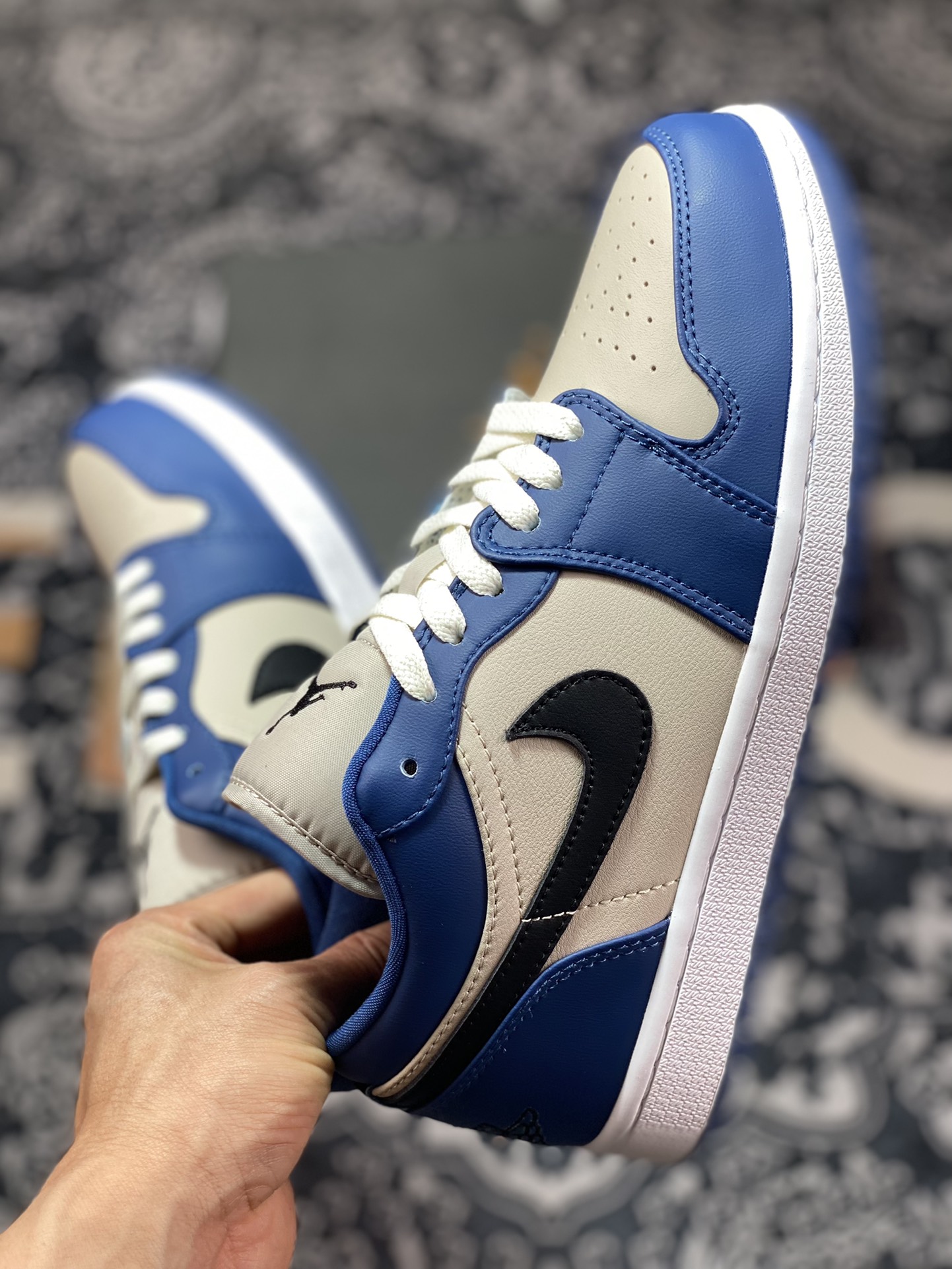 200 原厂级别 Air Jordan 1 Low 蓝灰黑 官方同步新色 DC0774-402