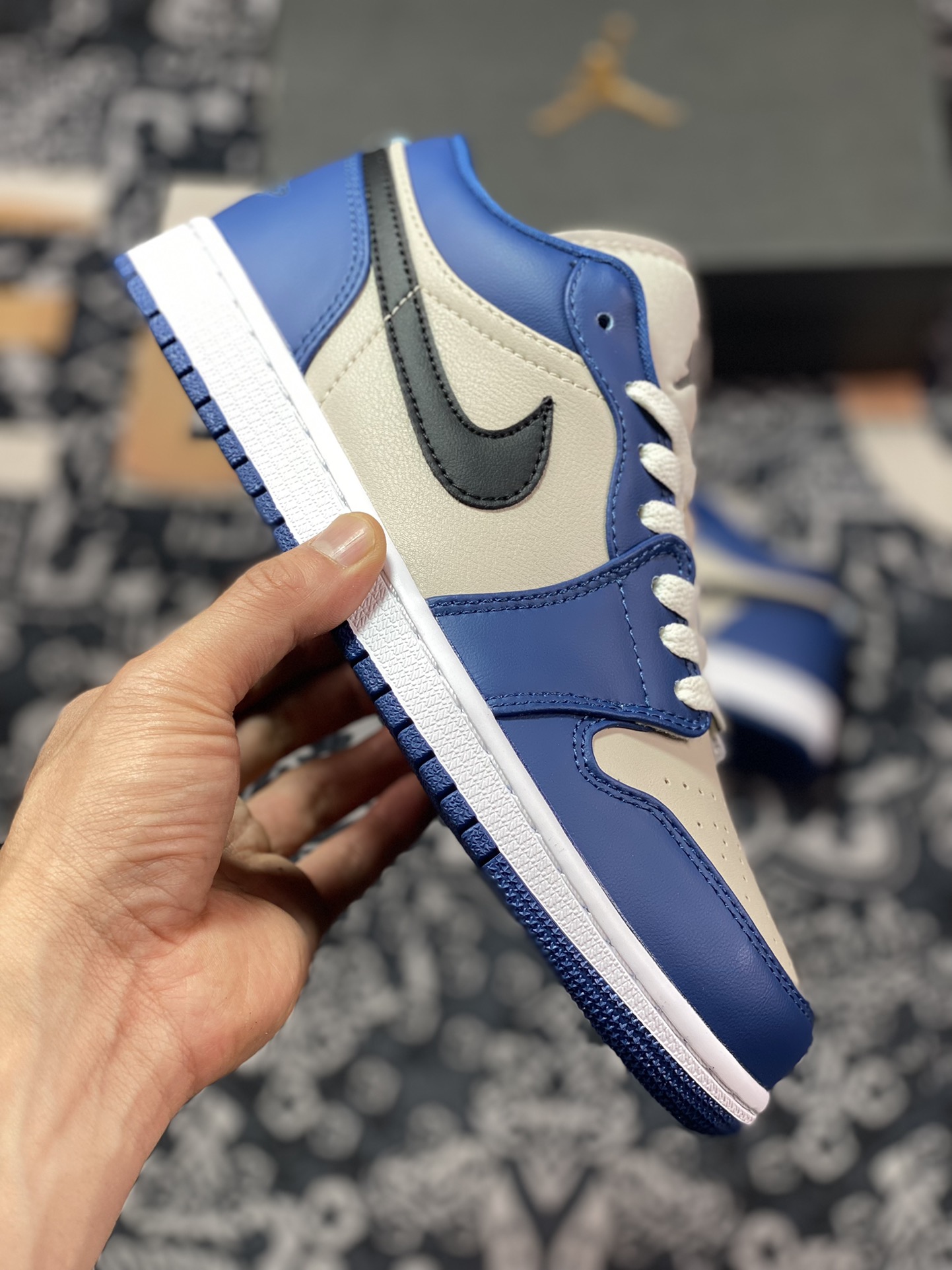 200 原厂级别 Air Jordan 1 Low 蓝灰黑 官方同步新色 DC0774-402