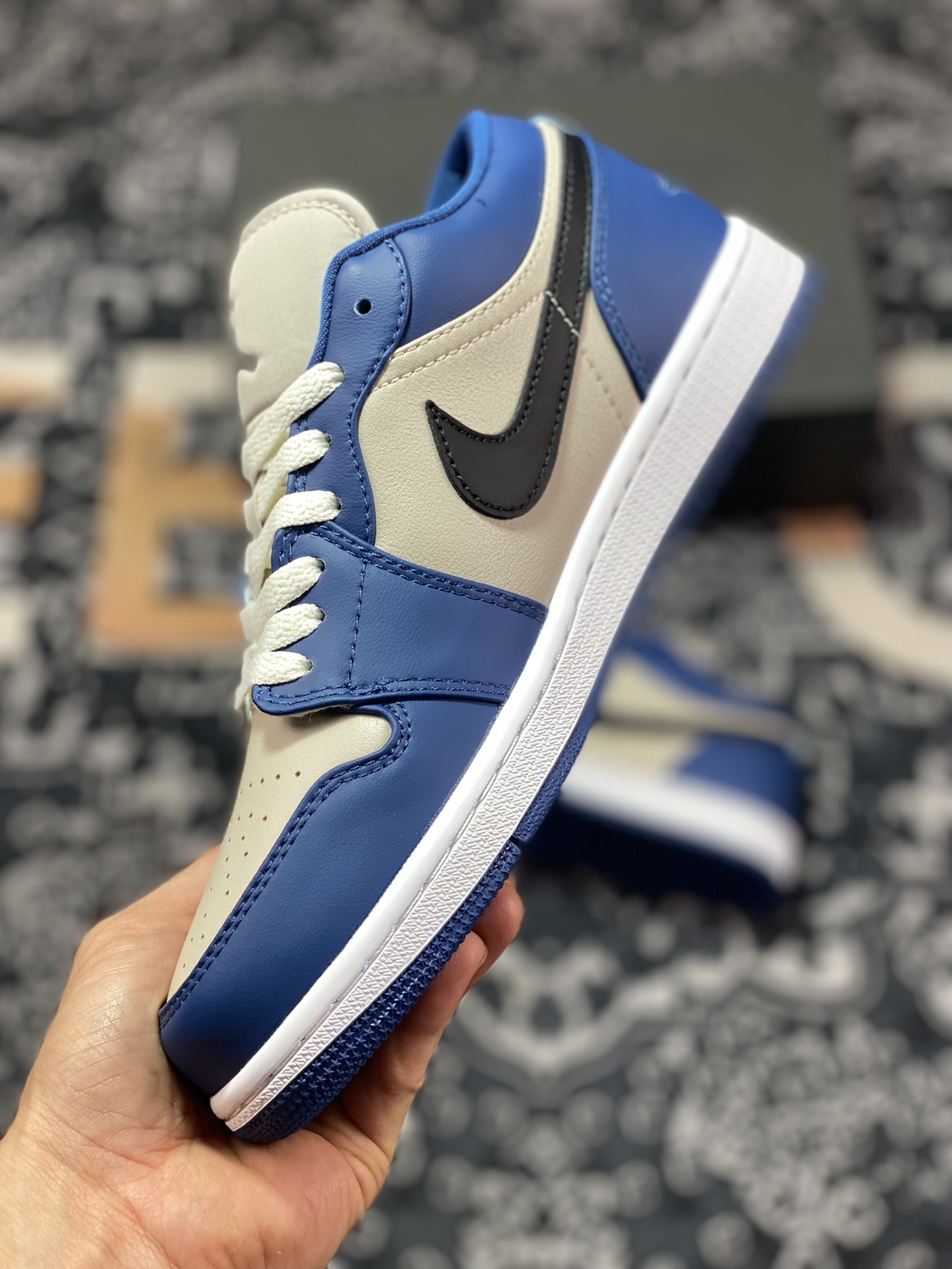 200 原厂级别 Air Jordan 1 Low 蓝灰黑 官方同步新色 DC0774-402
