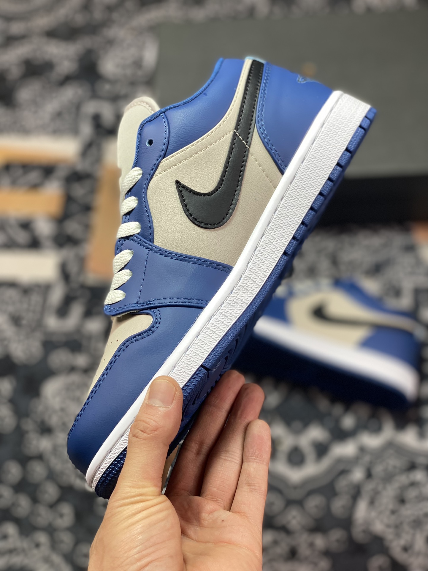 200 原厂级别 Air Jordan 1 Low 蓝灰黑 官方同步新色 DC0774-402