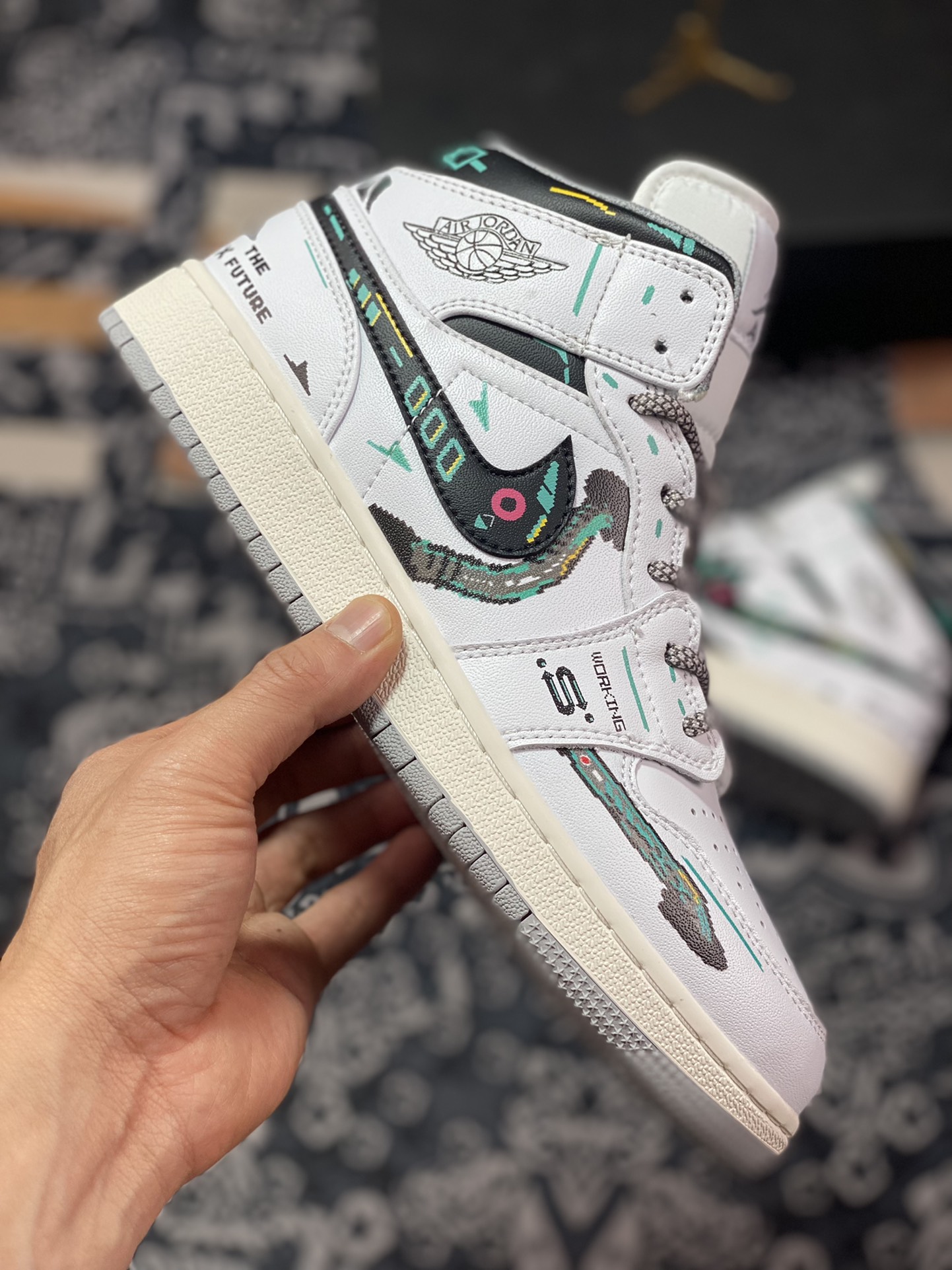 260  Air Jordan 1 Mid 定制机能电玩中帮系列  554724-135