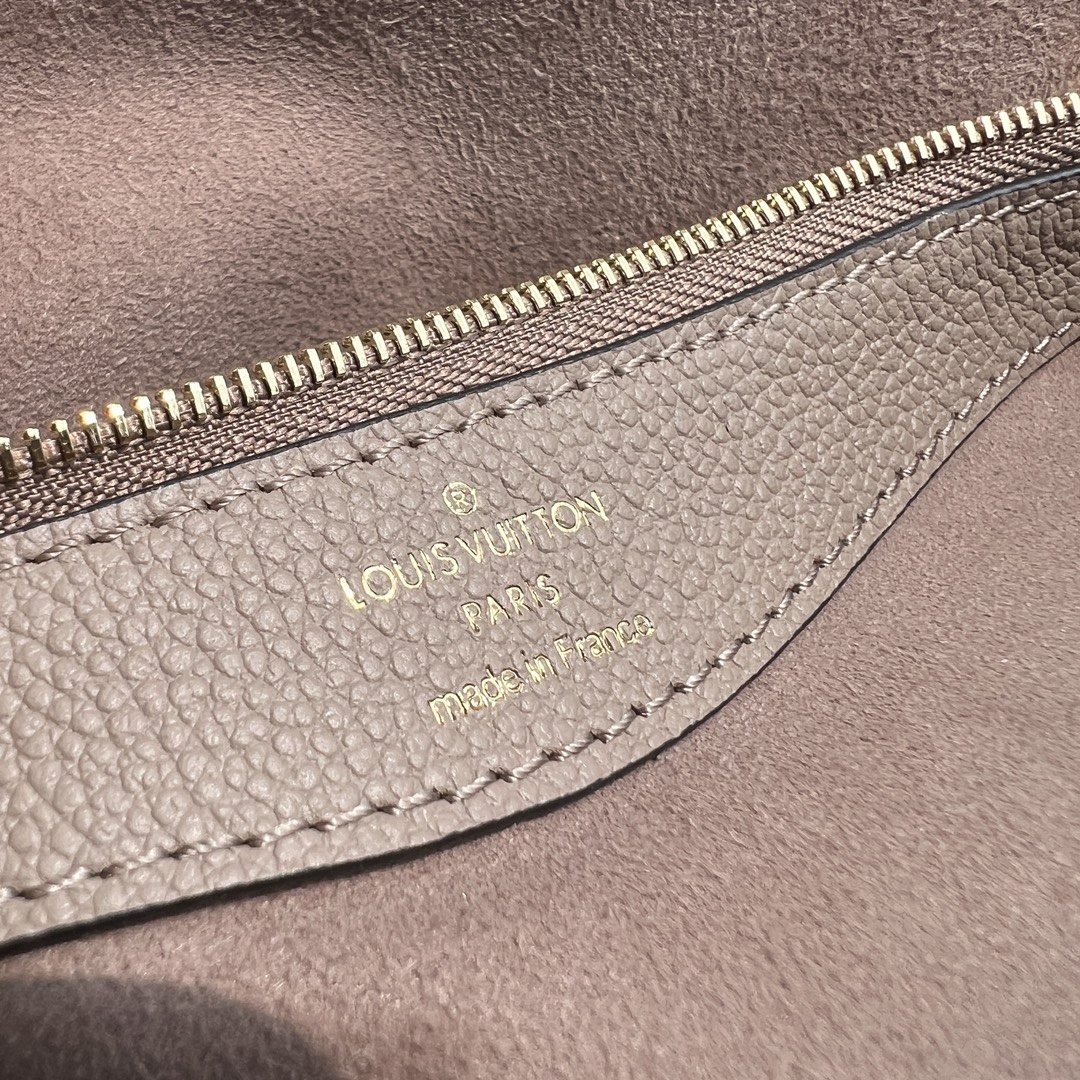 非市场普通货 进口皮料半钢五金 m46583尺寸:23×16×8.5cmLV海外渠道资源特供法棍包❗️本