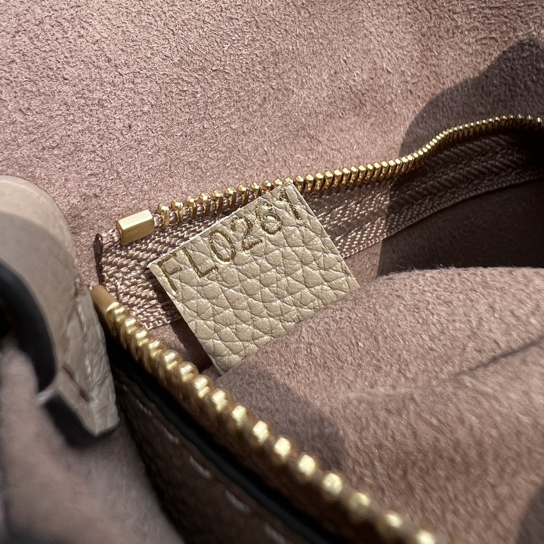 非市场普通货 进口皮料半钢五金 m46583尺寸:23×16×8.5cmLV海外渠道资源特供法棍包❗️本