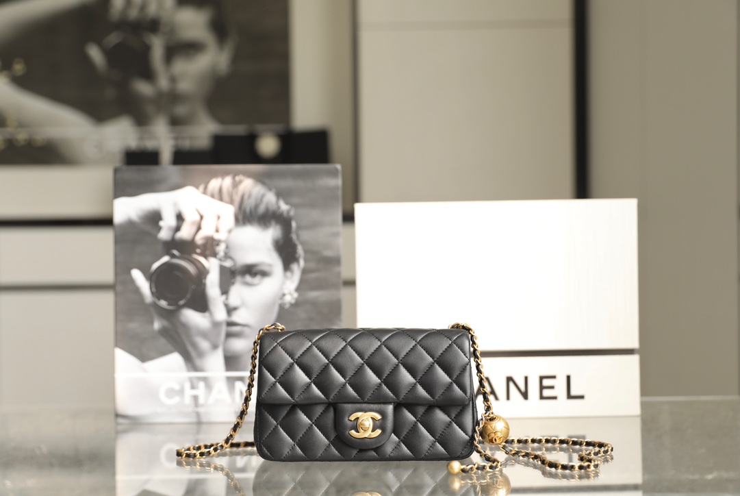 Chanel Classic Flap Bag Crossbody & Shoulder Bags Black Gold All Copper Lambskin Sheepskin Vintage Chains